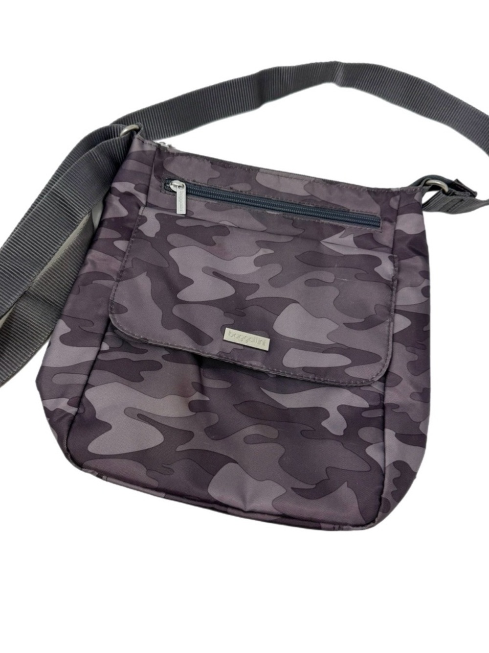 NEW BAGGALLINI CAMOUFLAGE GRAY MESSENGER BAG